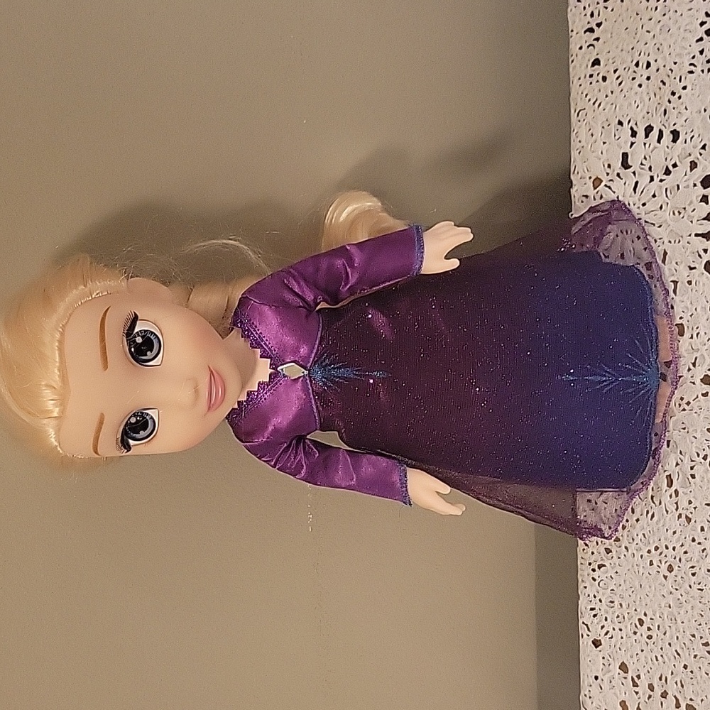 Disney Frozen Elsa Doll